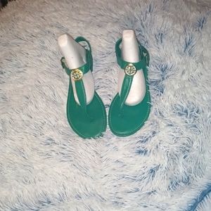 Rouge helium sandles